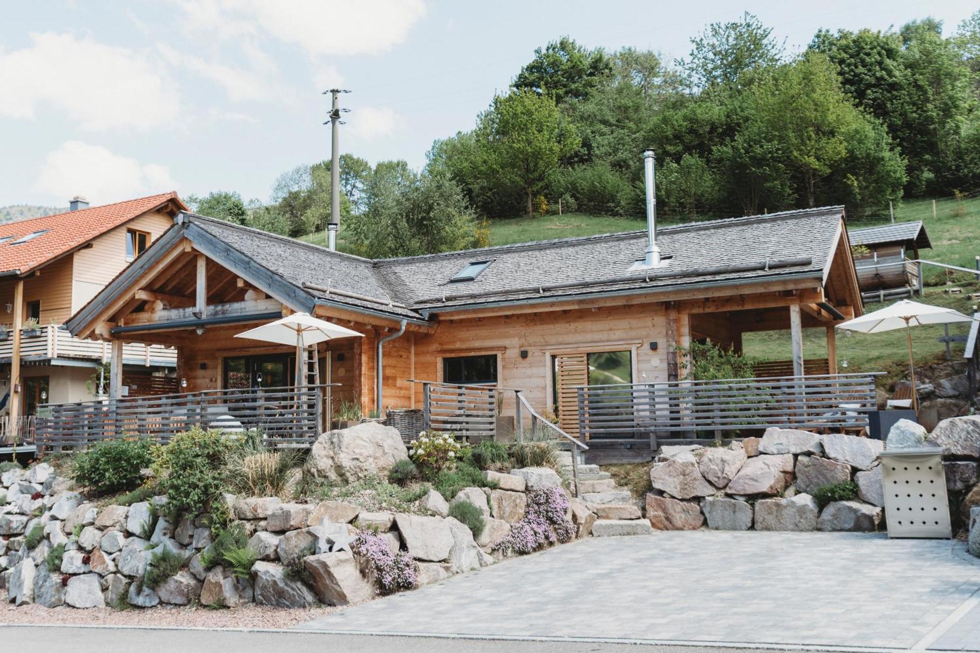 Lieblingsort - Schwarzwald Chalet Lodges Neuenweg Exterior foto